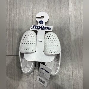 Floafers Prodigy Driver Childs Size 8 C8 Lounge Water Shoes Sandals White NEW
